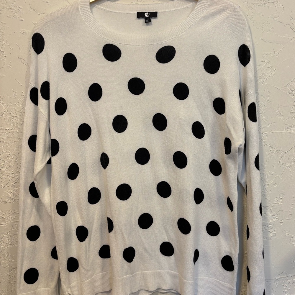 A&I Polka Dot Sweater M‎ White Black Crewneck Knit Pullover